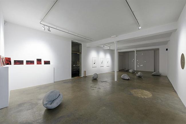 Galerie-Chantal-Crousel-Melik-Ohanian-Stutttering-4