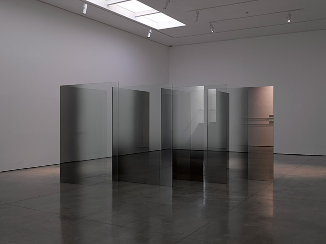 Larry Bell: 2D-3D: Glass & Vapor at White Cube