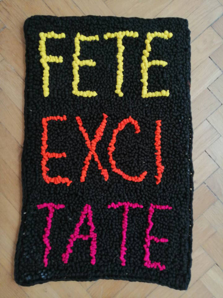 Megan Dominescu, Fete excitate [Horny Girls]