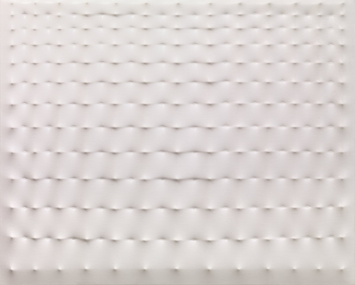 Enrico Castellani, Superficie Bianca, 1968