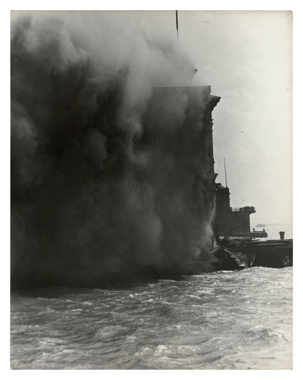 Alvin Baltrop, The Piers (smoking pier), n.d. (1975-1986)