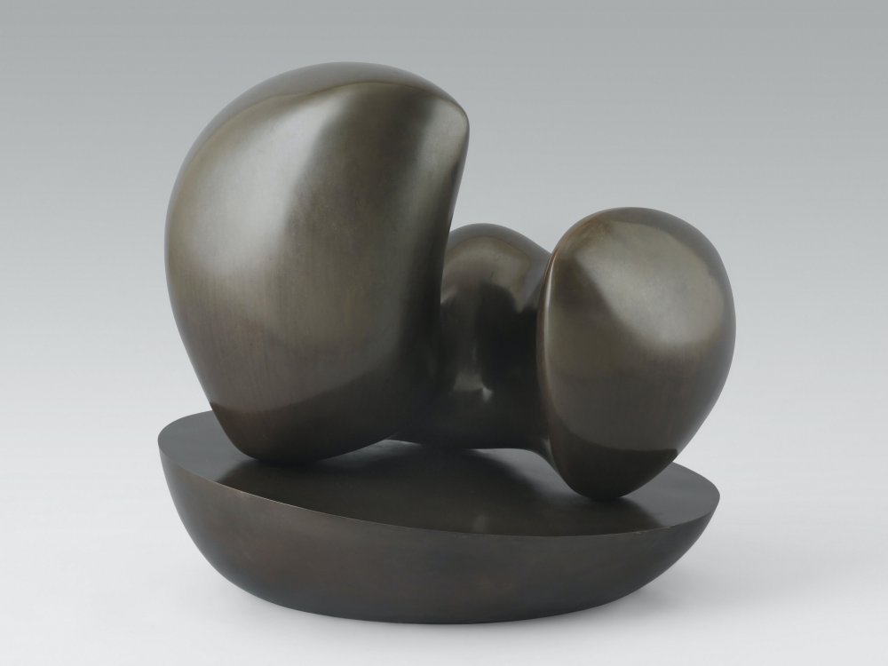 Hans Arp, Menschliche Konkretion auf ovaler Schale (Human Concretion on Oval Bowl), 1948
