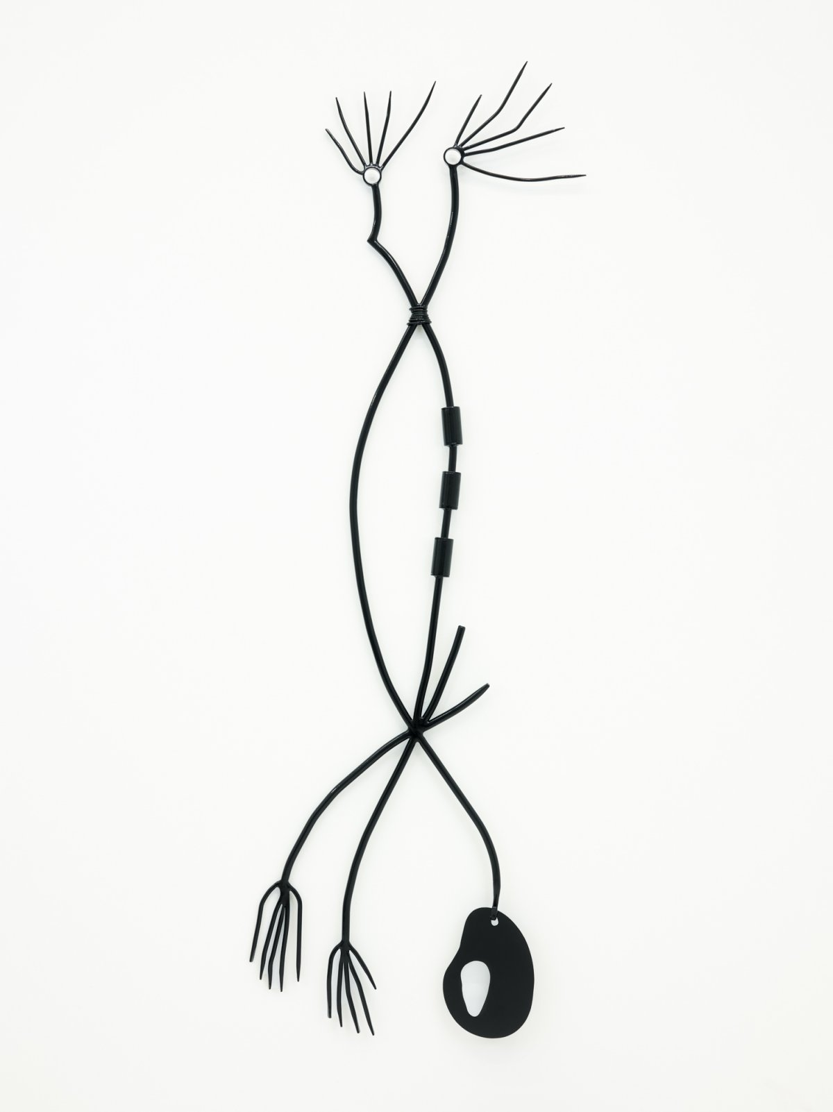Julie Béna, Pendu (with vertebrae), 2021