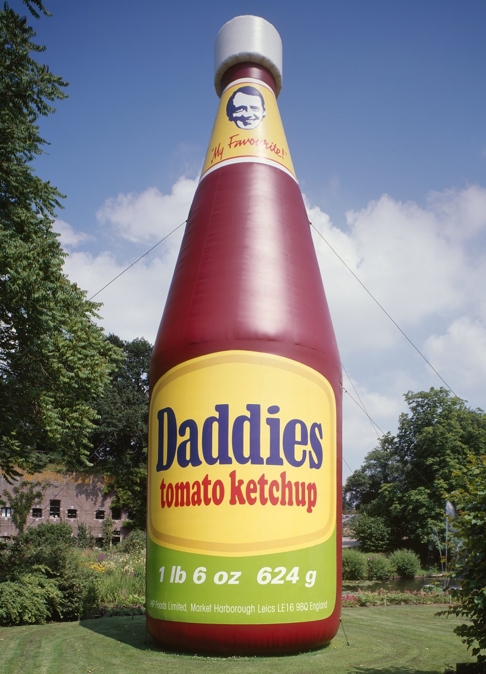 Paul McCarthy, Daddies Tomato Ketchup Inflatable, 2007