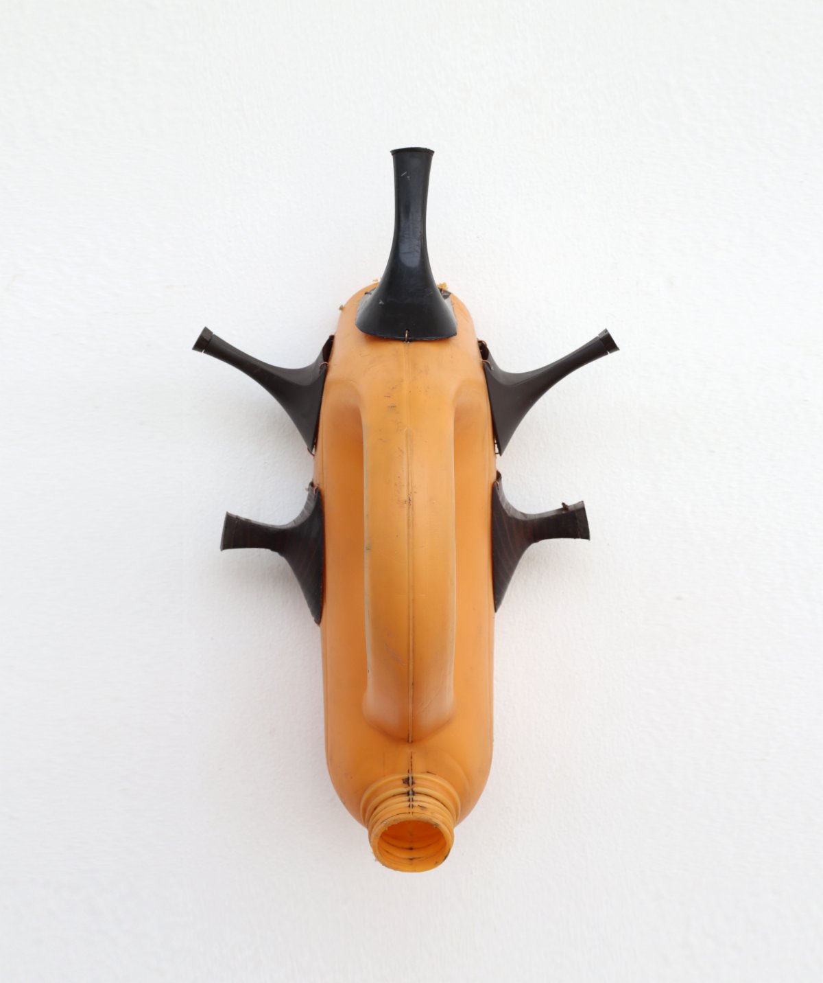 Romuald Hazoumè, Passe temps, 2015