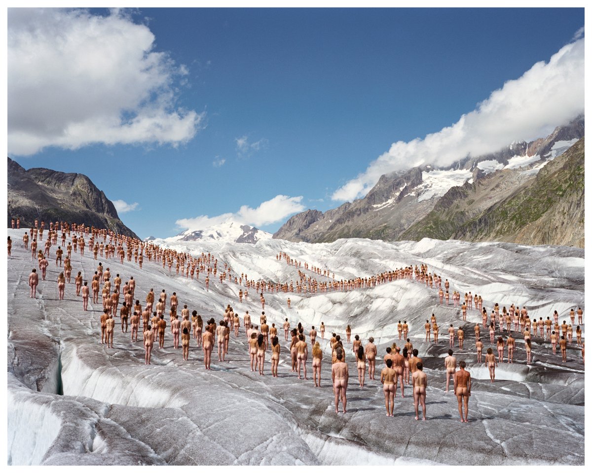 Spencer Tunick, Switzerland, Aletsch Glacier 2 (Greenpeace), 2007