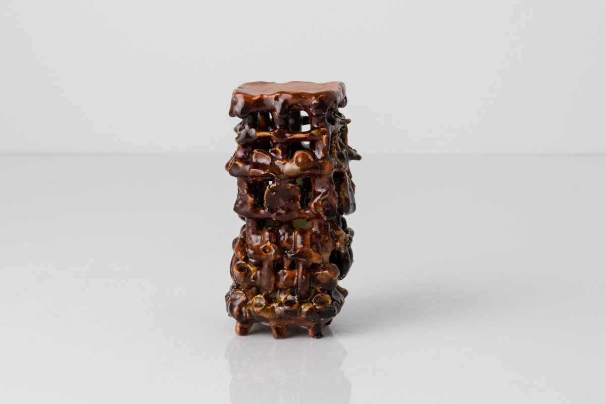 Zimra Beiner, Model Stand, 2022