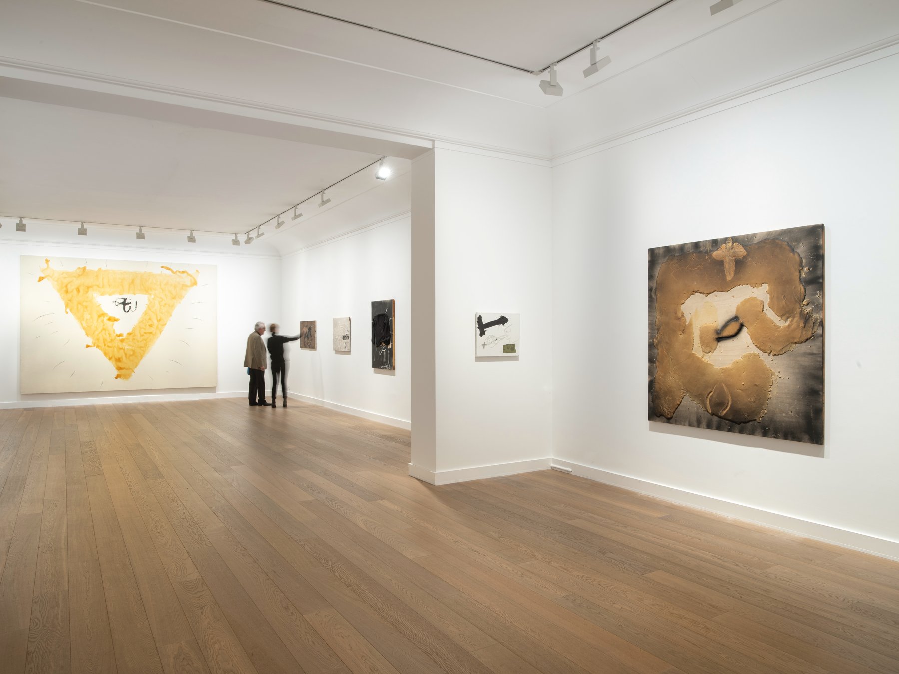 Installation image for Antoni Tàpies: Les Armes d'Éros, at Galerie Lelong & Co.