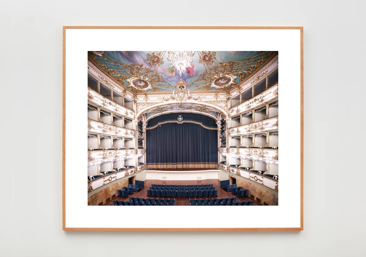Candida Höfer, Teatro Comunale di Carpi IV, 2011