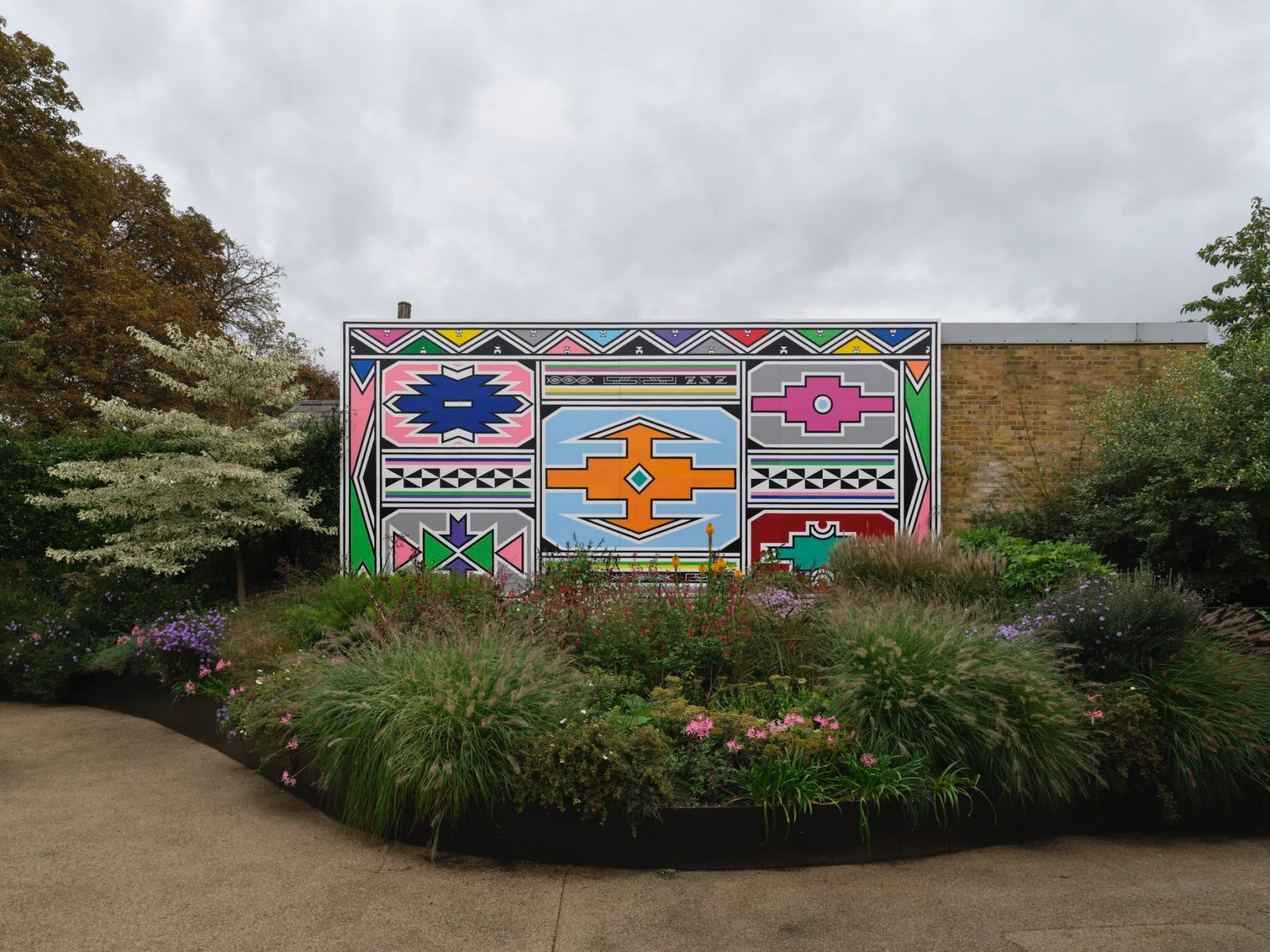 Image for Esther Mahlangu: Umuntu ngumuntu ngabantu, at Serpentine North Gallery