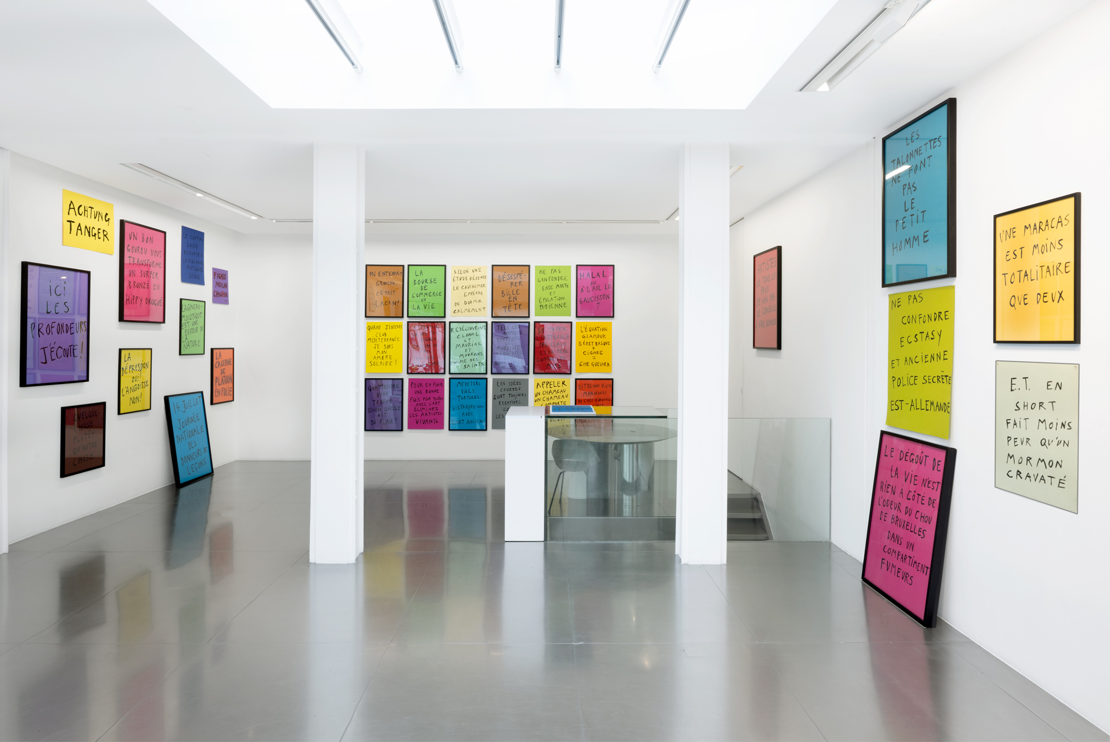 Image for Arnaud Labelle-Rojoux: C’est écrit dessus !, at Loevenbruck