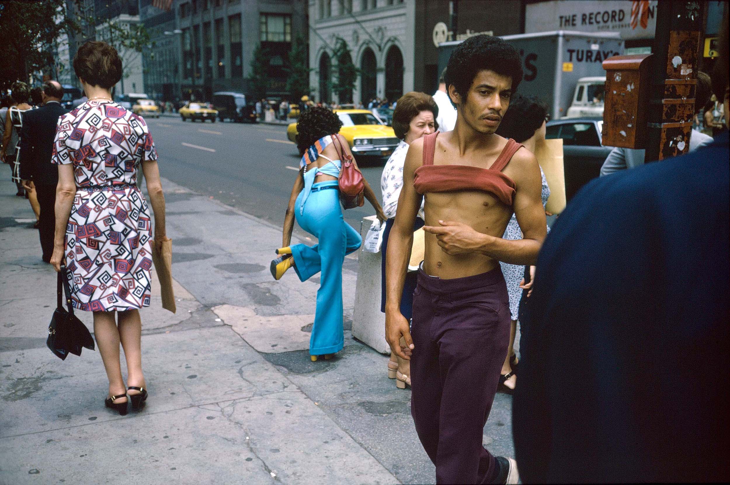 Joel Meyerowitz, New York City, 42nd St and Fifth Ave, 1974