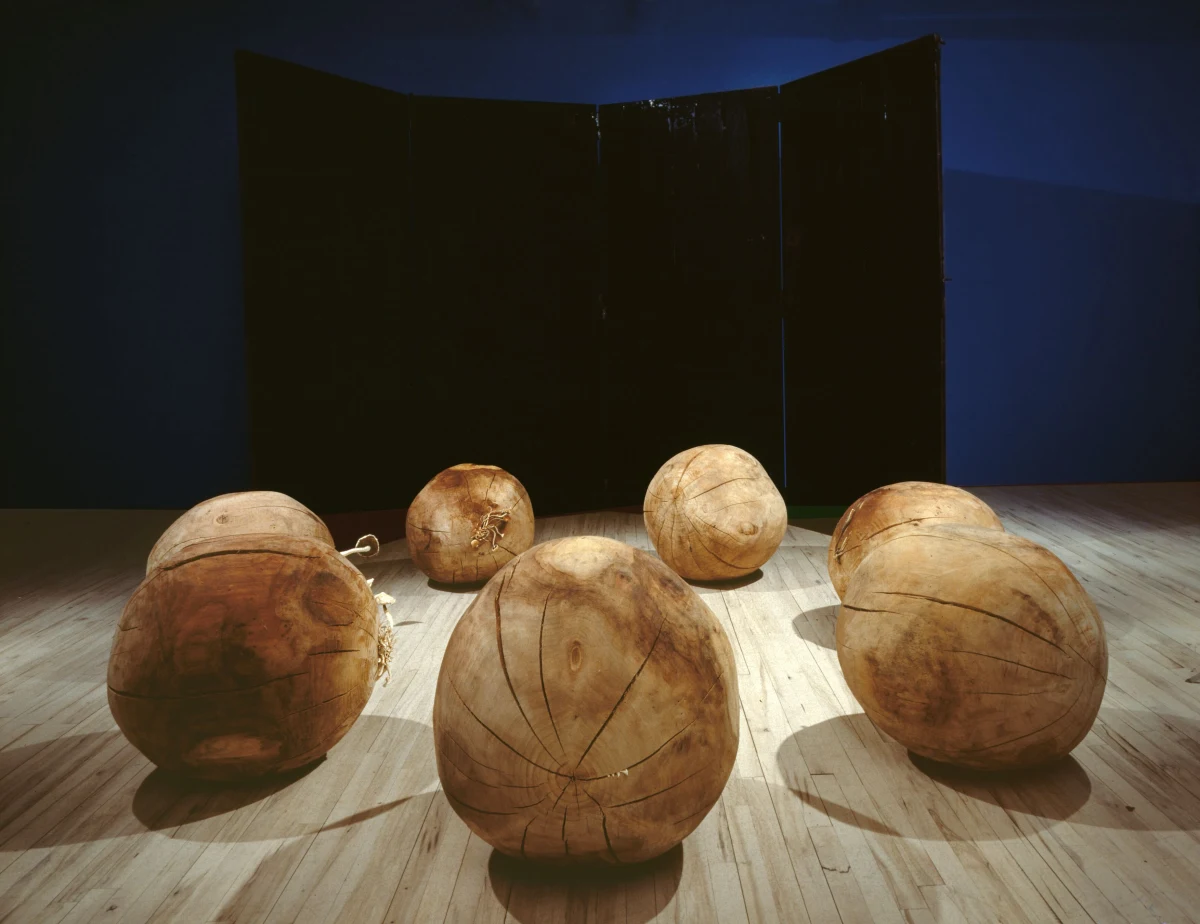 Louise Bourgeois, Gathering Wool, 1990