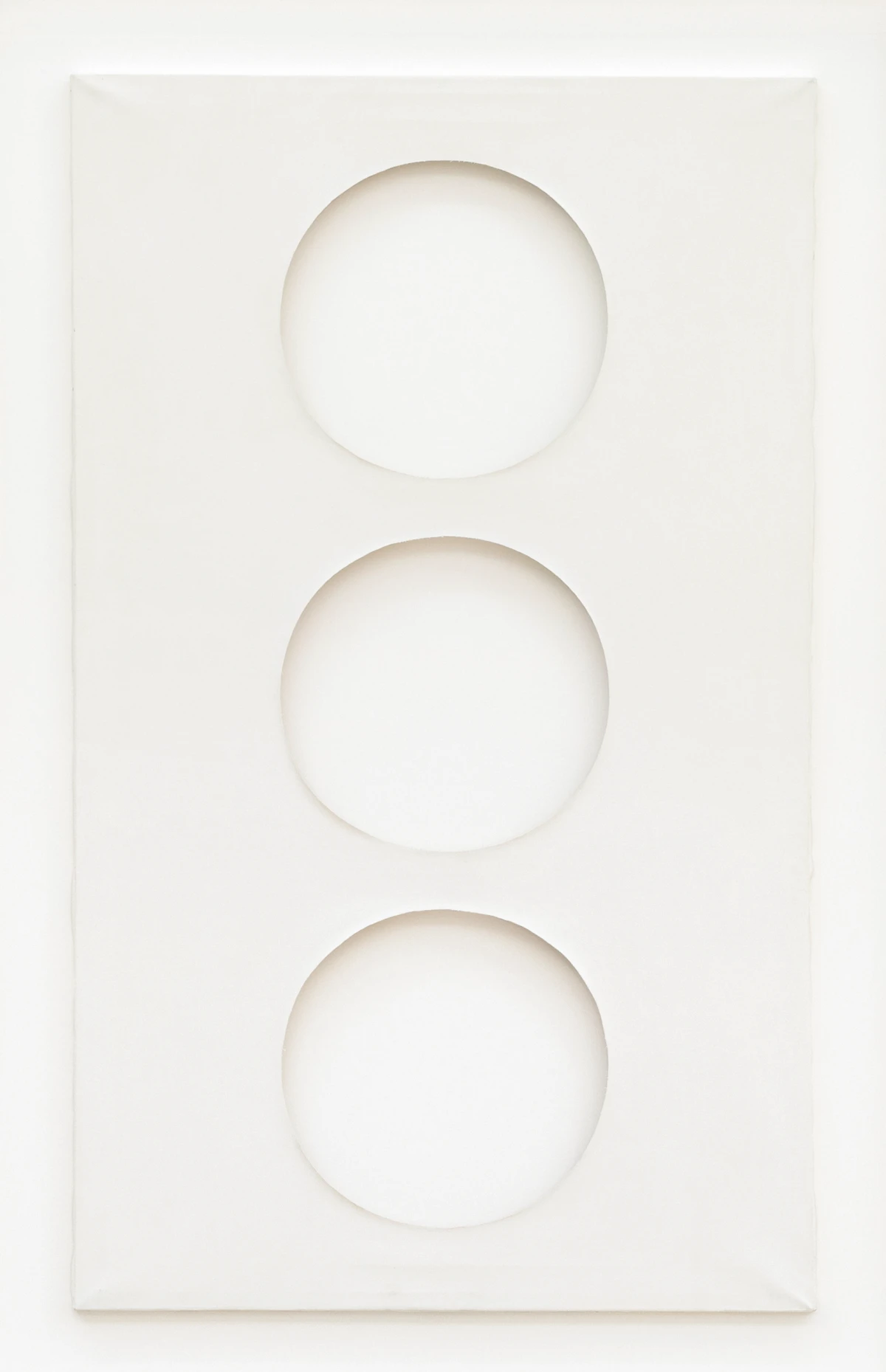 Dadamaino, Volume (3 holes white), 1959