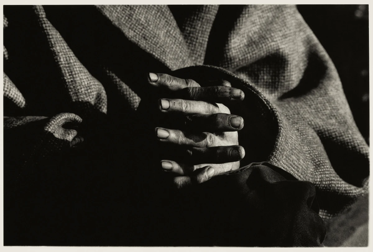 Don McCullin, Jean’s Hands, Aldgate, London, c. 1980