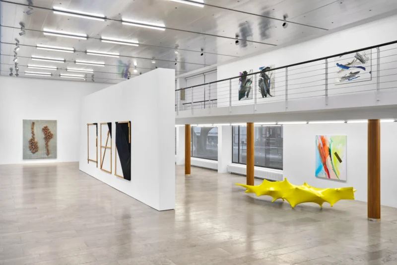 Installation shot from Georg Herold f., @ Capitain Petzel