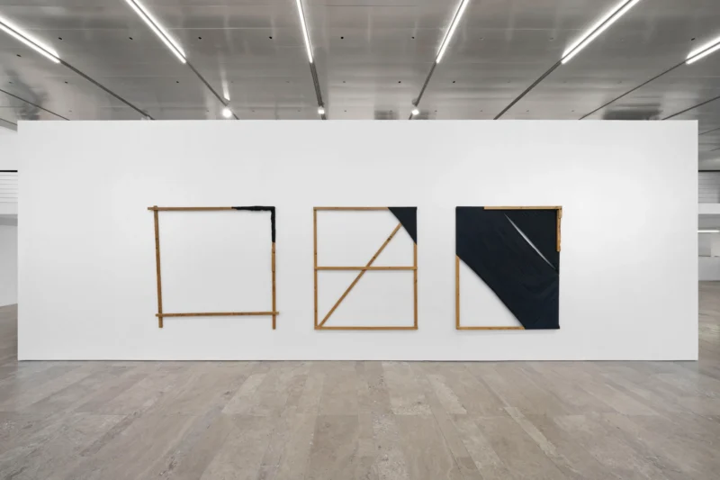 Installation shot from Georg Herold f., @ Capitain Petzel