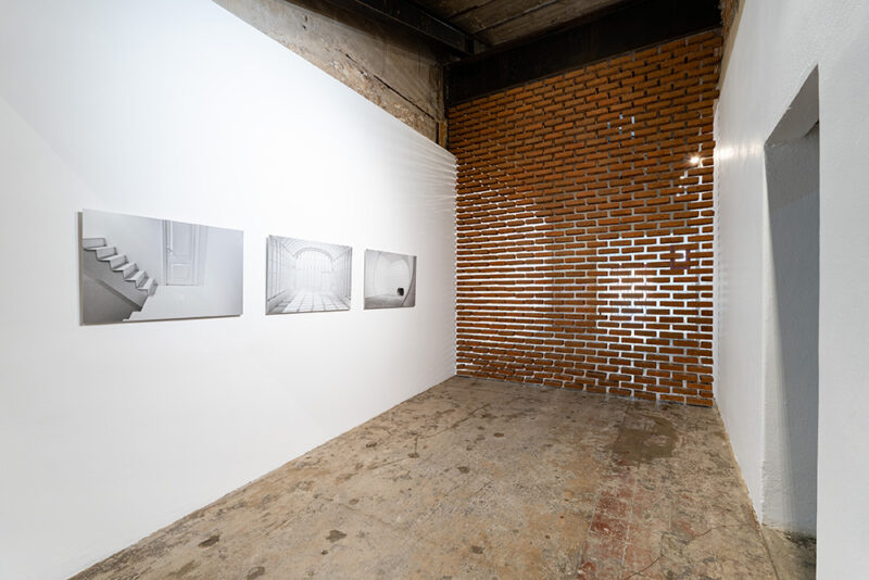 Installation shot from Mientras el día no cierre, @ Galleria Continua