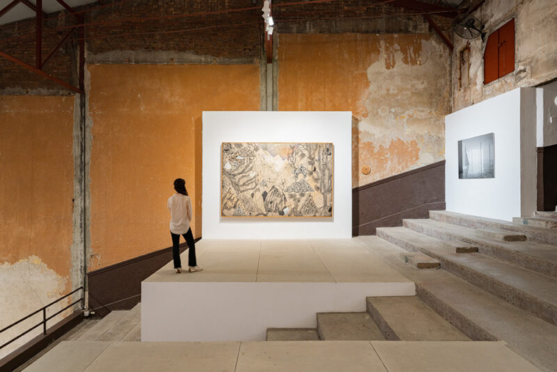 Installation shot from Mientras el día no cierre, @ Galleria Continua