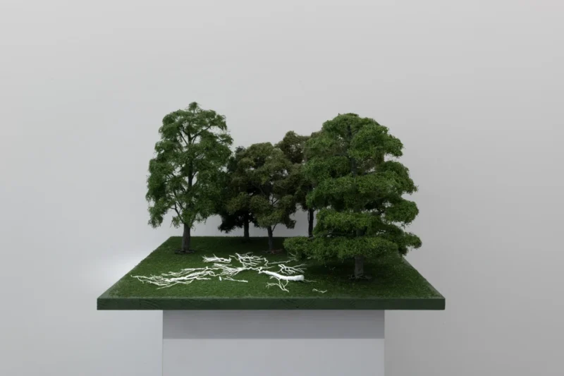 Isa Genzken, Lighted Branches, 2004