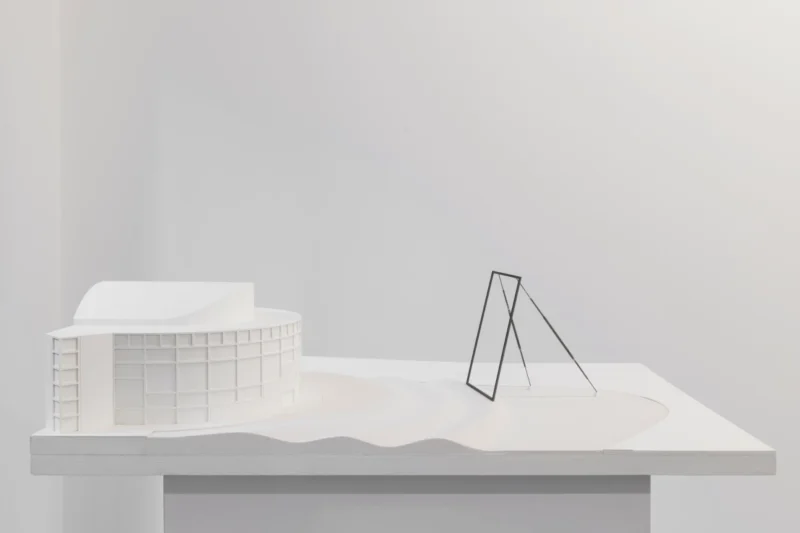 Isa Genzken, Spiegel (Mirror), 1992