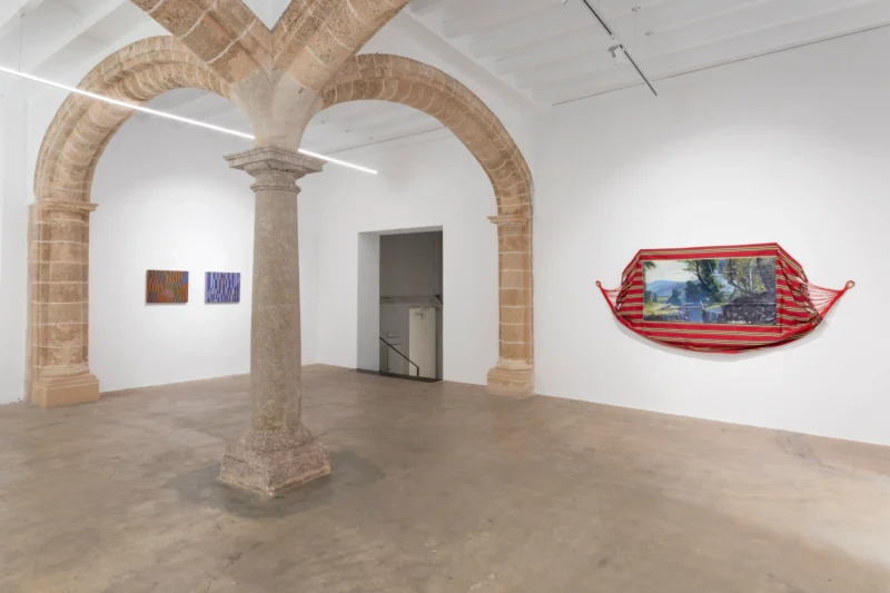 Installation shot from Tirar del Hilo, @ Baró Galeria