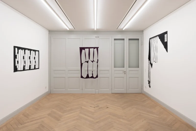Installation shot from Marion Baruch: Quel che rimane del cielo, @ Galerie Peter Kilchmann