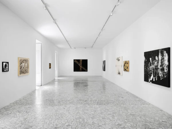 Adam Pendleton + Antoni Tàpies @Alfonso Artiaco, Naples  - GalleriesNow.net 