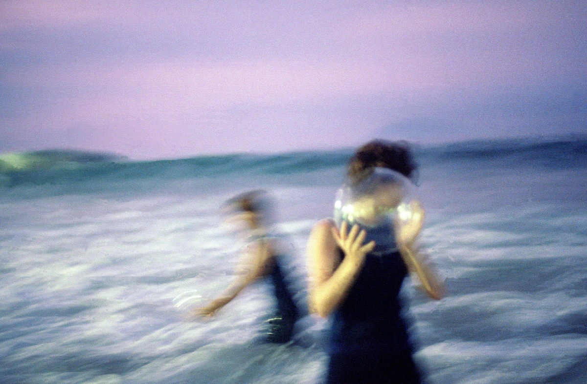 Brígida Baltar, Sea breeze collection [A coleta da maresia], 2001
