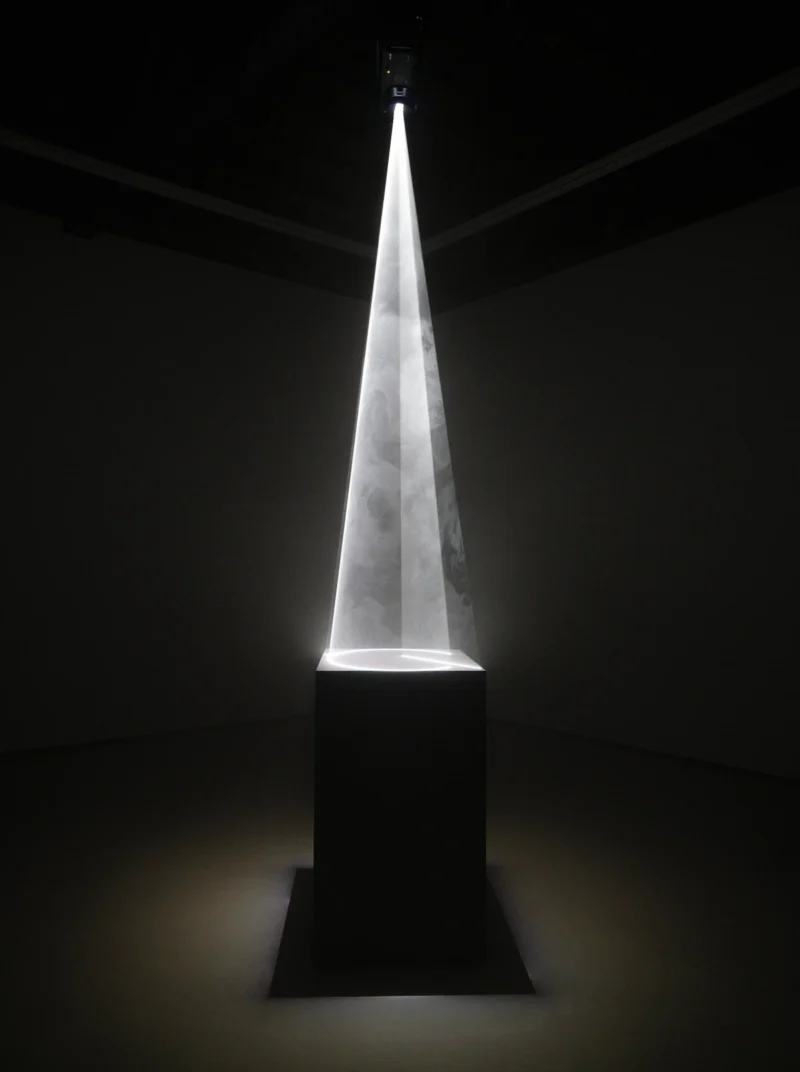 Anthony McCall, Skylight, 2020