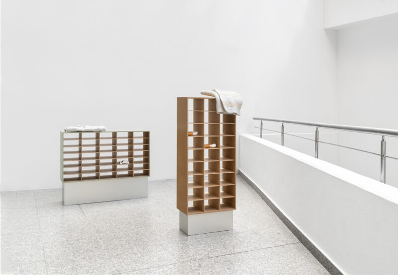 Installation shot from Hauck Plümpe: Organisation von Pause, @ Galerie Bärbel Grässlin