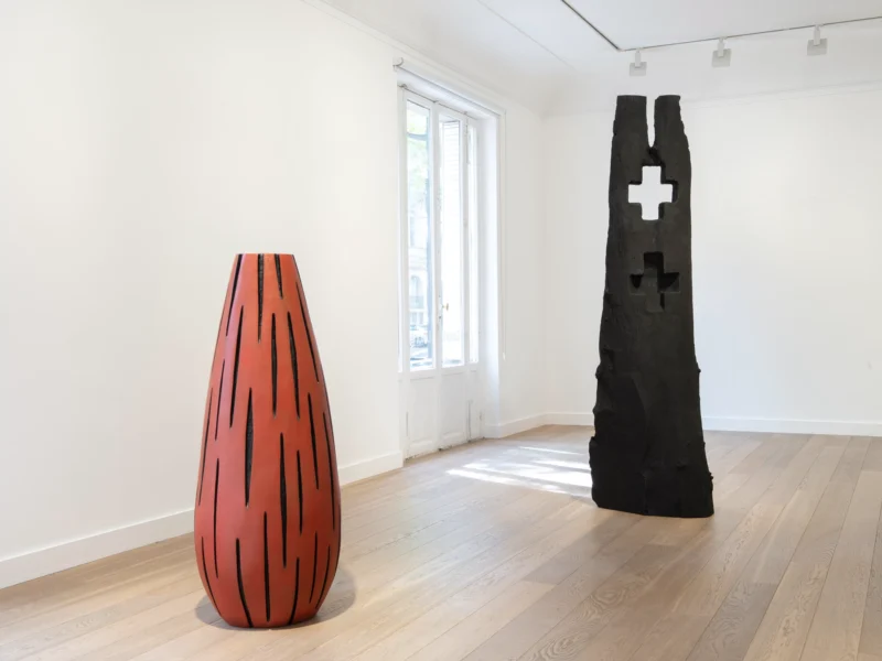 Installation shot from David Nash: Catching Forms. Wood to Bronze, @ Galerie Lelong