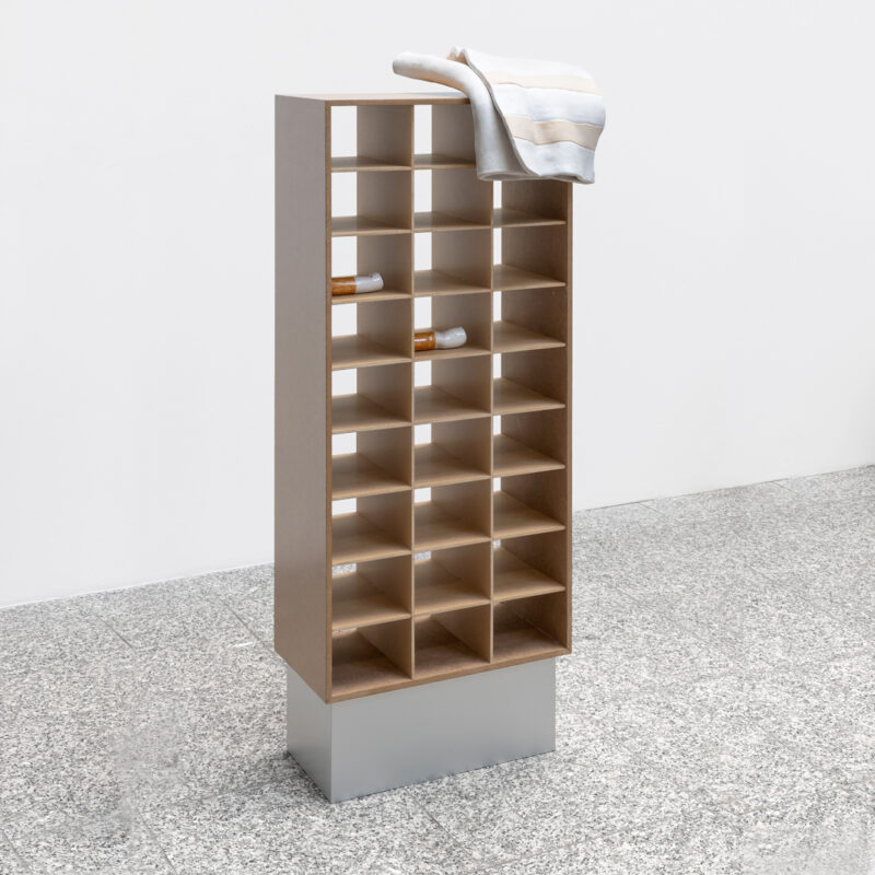 Installation shot from Hauck Plümpe: Organisation von Pause, @ Galerie Bärbel Grässlin