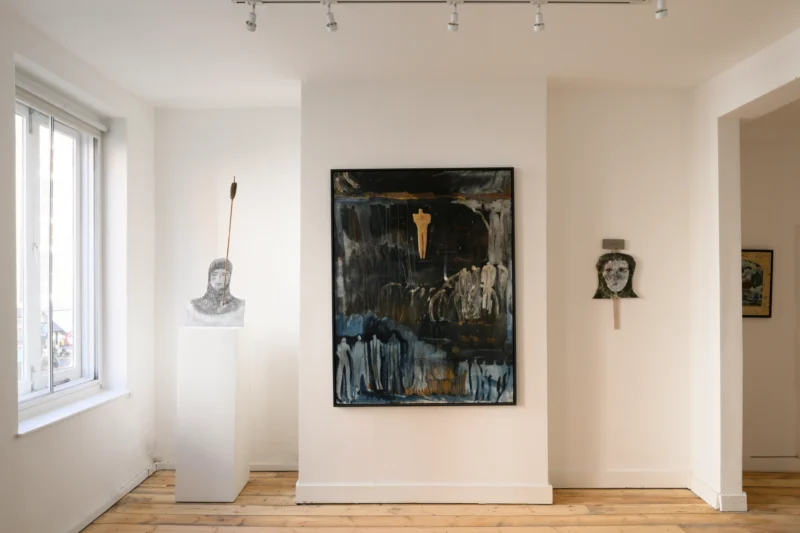 Installation shot from Hugo Winder-Lind: 140 Knights in Silver Armour, @ Robbie von Kampen
